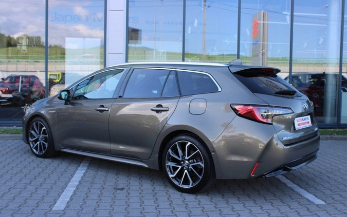 Toyota Corolla cena 112900 przebieg: 113819, rok produkcji 2021 z Biała małe 781